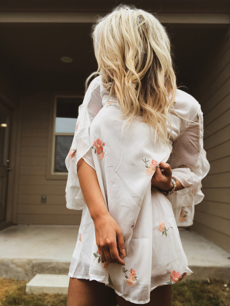 White Floral Mini