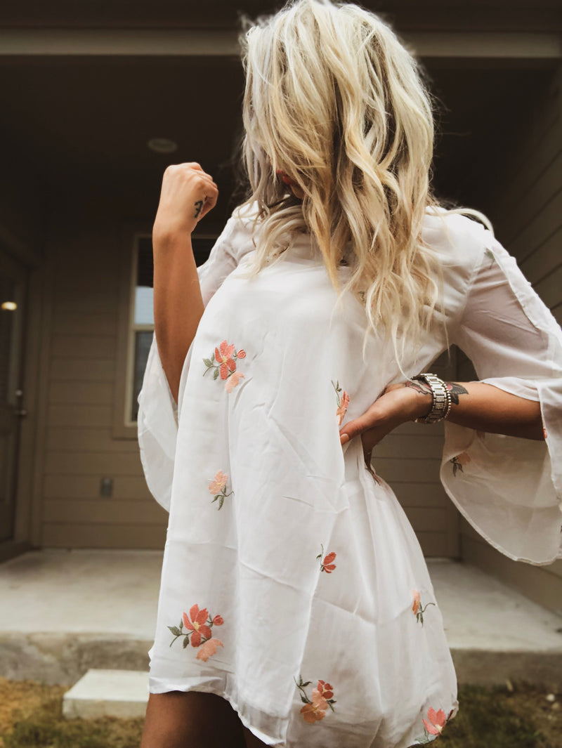 White Floral Mini